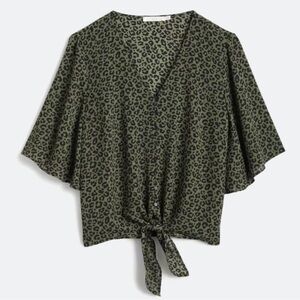 LUSH green Leopard Print Tie-Front Blouse XL